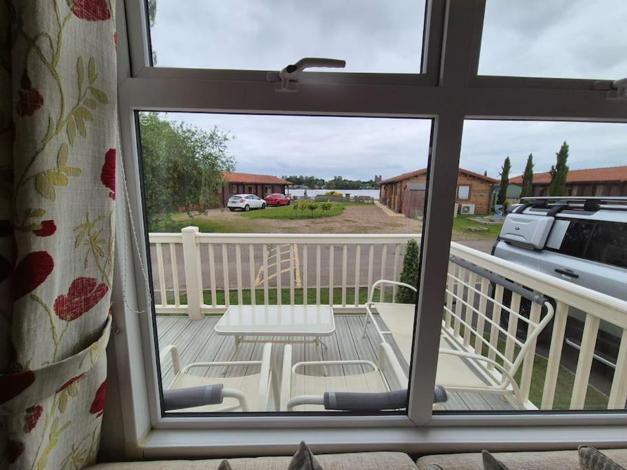 Amazing 2Bedroom Caravan In Lincoln, Tattershall Exterior photo